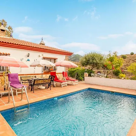 3 Bedroom Gorgeous In Holiday home *