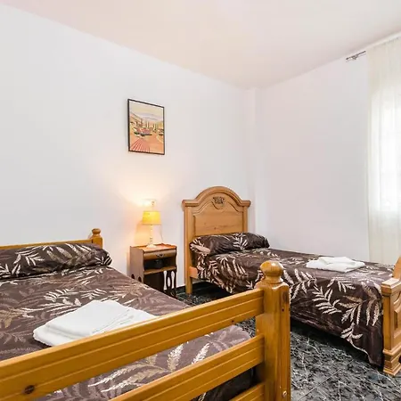 Holiday home 3 Bedroom Gorgeous In Sedella